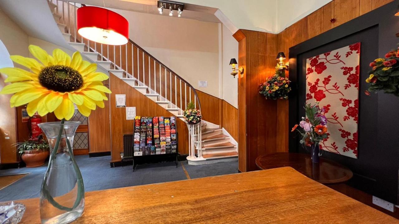 Gresham Hotel Bloomsbury Лондон Экстерьер фото