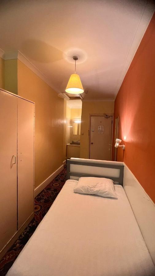 Gresham Hotel Bloomsbury Лондон Экстерьер фото