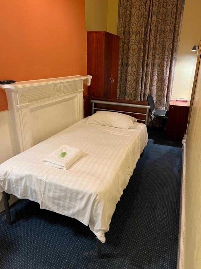Gresham Hotel Bloomsbury Лондон Экстерьер фото
