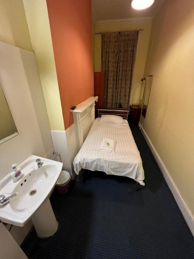 Gresham Hotel Bloomsbury Лондон Экстерьер фото