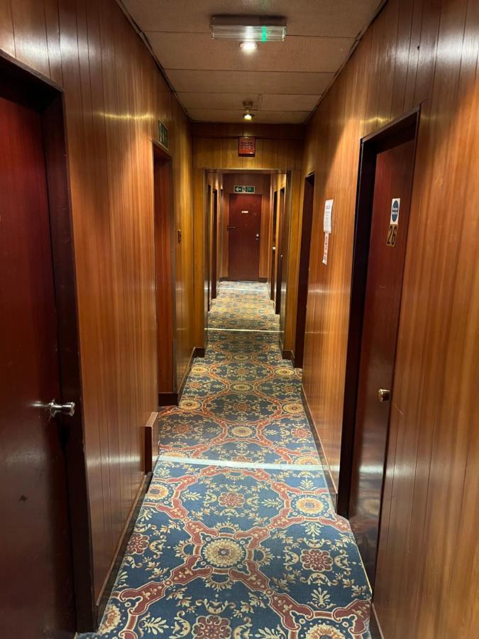Gresham Hotel Bloomsbury Лондон Экстерьер фото