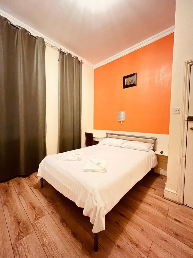 Gresham Hotel Bloomsbury Лондон Экстерьер фото